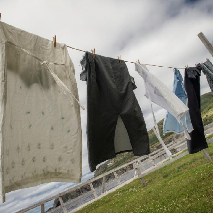 Có cần giặt quần áo mưa sau mỗi lần sử dụng, 99% đang làm sai